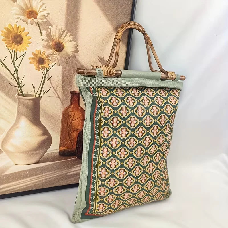 Elise’s Heritage Style | Retro Print Handbag