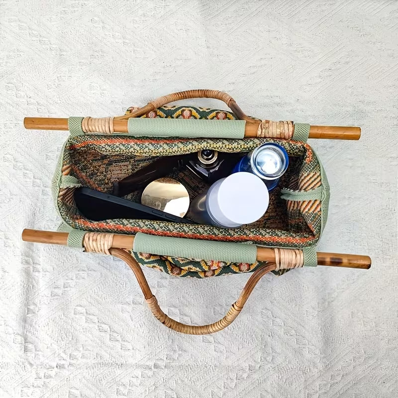 Elise’s Heritage Style | Retro Print Handbag