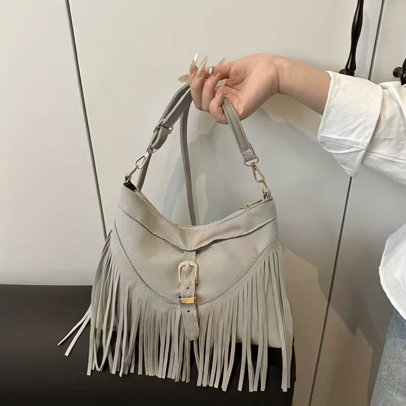 Aubrey’s Rustic Elegance | Suede Fringe Bag