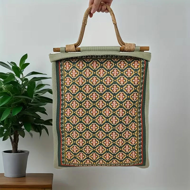 Elise’s Heritage Style | Retro Print Handbag